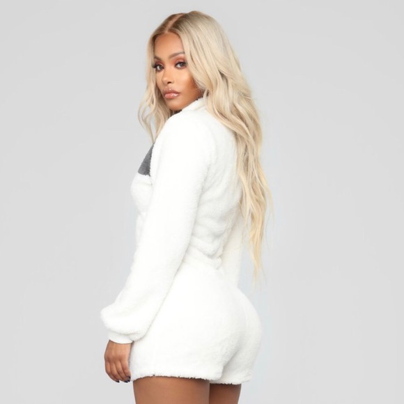 Snuggly Buddy Fuzzy Romper - Ivory/Grey - Picture 3 of 5